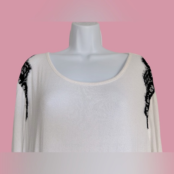 LANE BRYANT LACE TOP - Picture 5 of 5